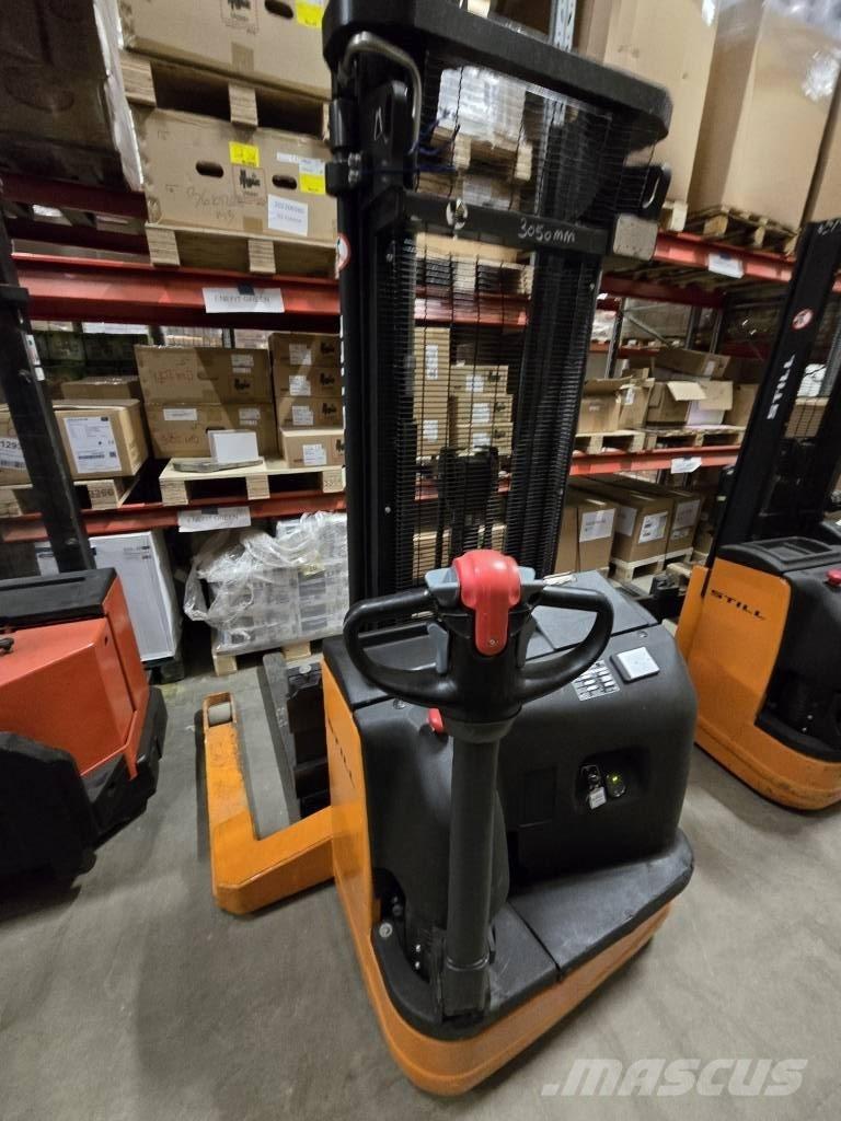 Still EGP 14 Pedestrian stacker