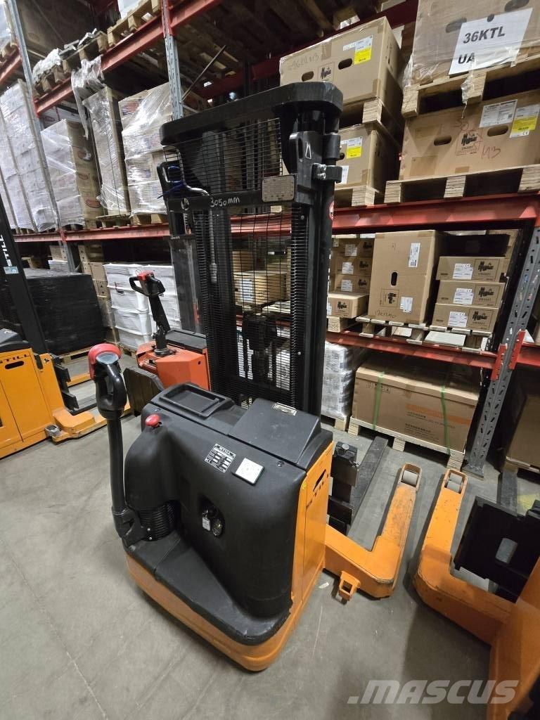 Still EGP 14 Pedestrian stacker