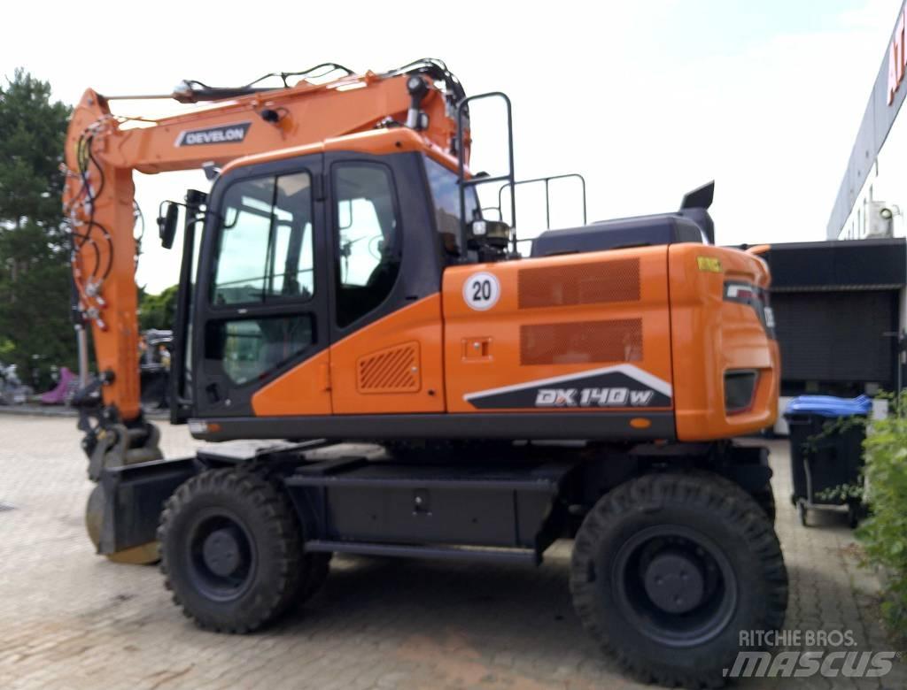Doosan DX140W-7 Wheeled Excavators
