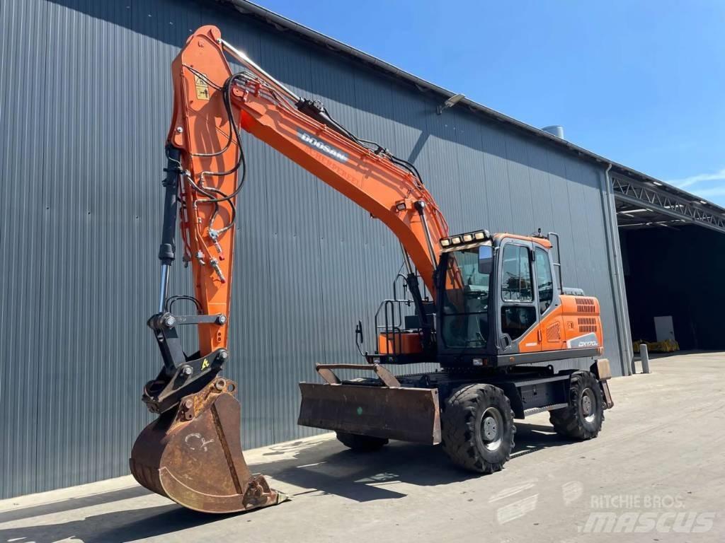 Doosan DX170W-5 Wheeled Excavators