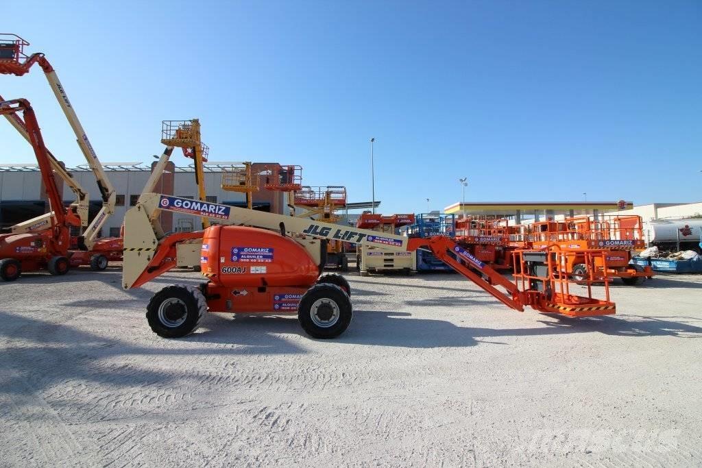 JLG 600 AJ Articulated boom lifts