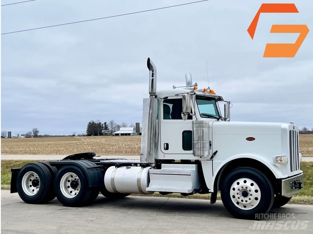 Peterbilt 389 Conventional Trucks / Tractor Trucks