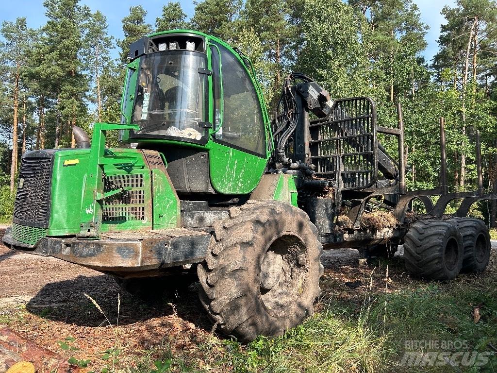 John Deere 1010 E Forwarders