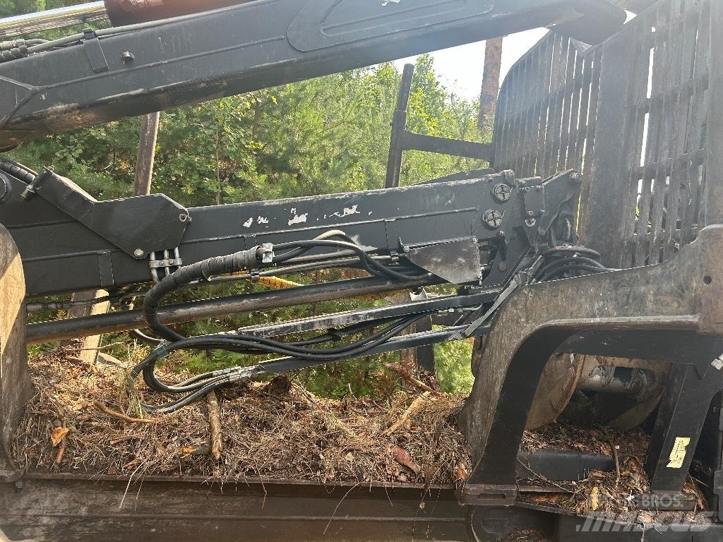 John Deere 1010 E Forwarders