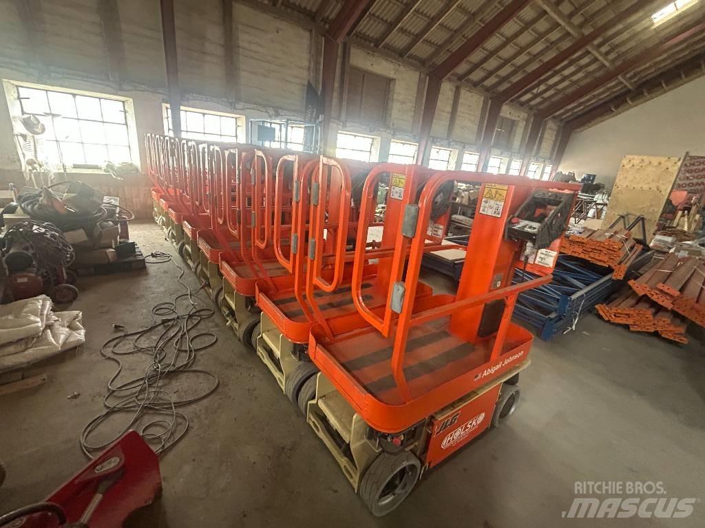 JLG 1230 ES Vertical mast lifts
