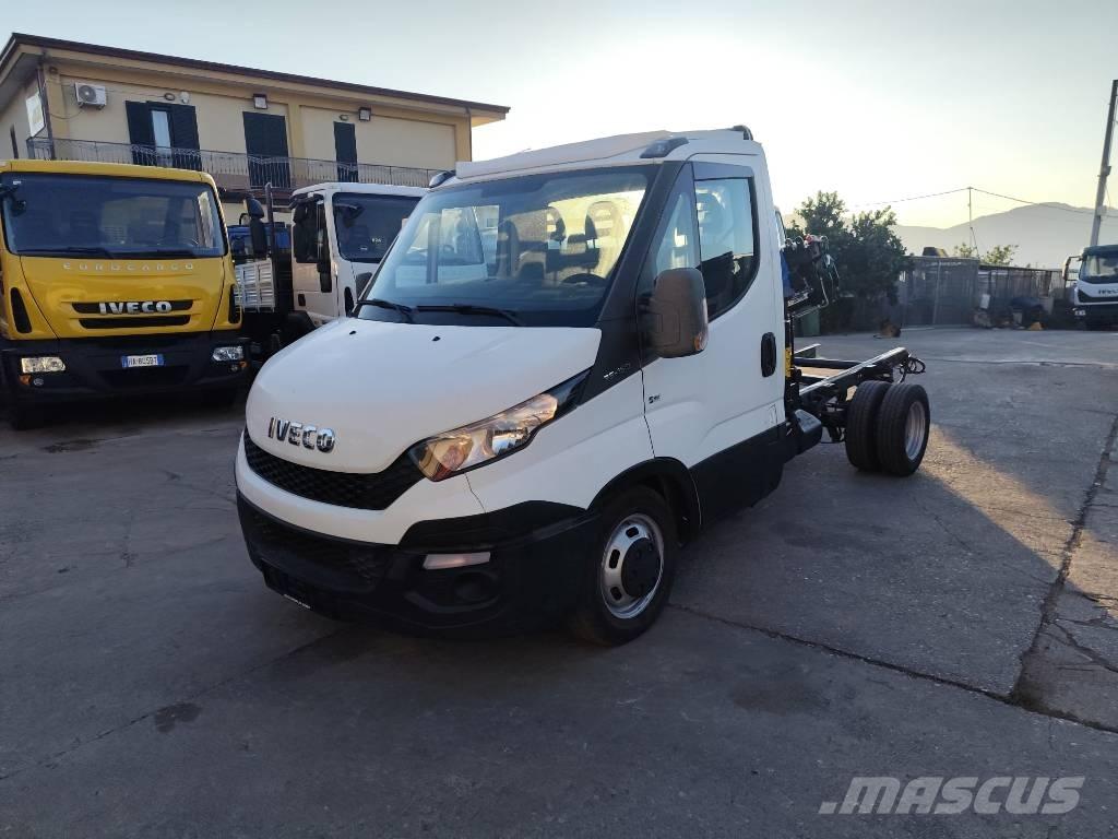 Iveco Daily 35-150 Boom / Crane / Bucket Trucks