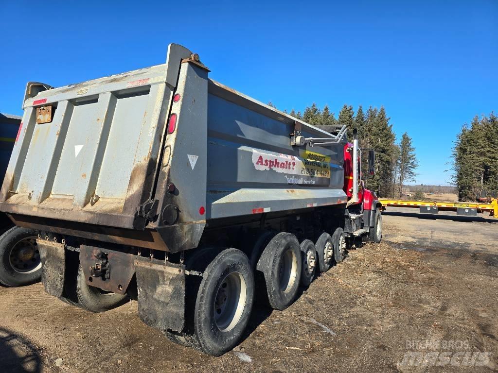 Freightliner SD 114 Dump Trucks