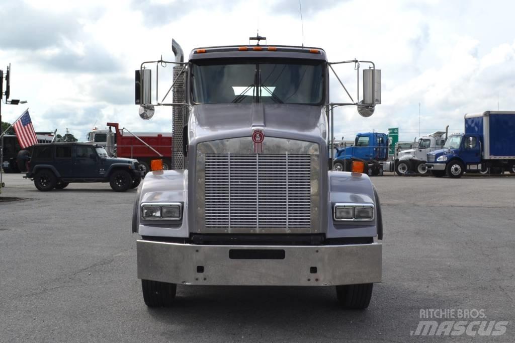 Kenworth T 800 Conventional Trucks / Tractor Trucks