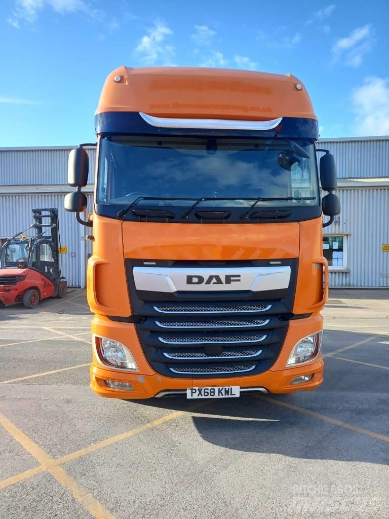 DAF 105 530 Conventional Trucks / Tractor Trucks