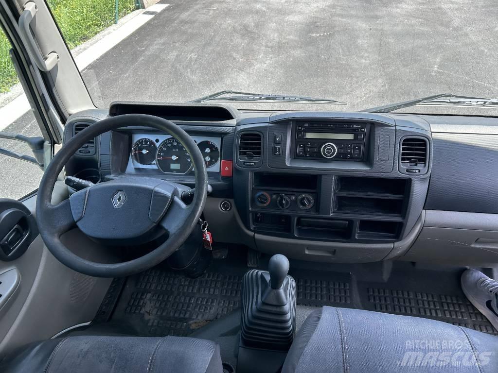 Renault Maxity Pickup Trucks