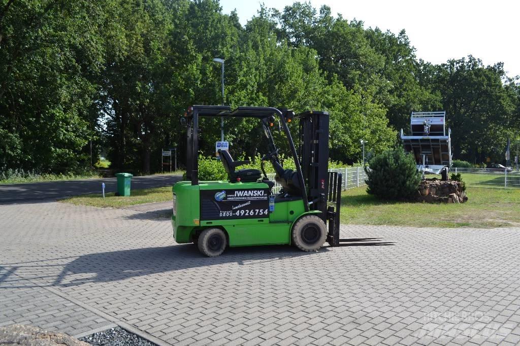 Hyundai 32 B-7 Electric Forklifts