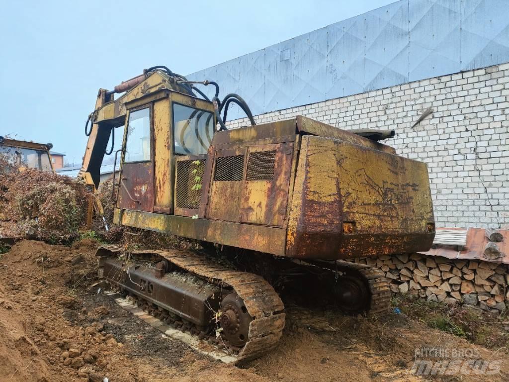  Waryński Menck Crawler Excavators
