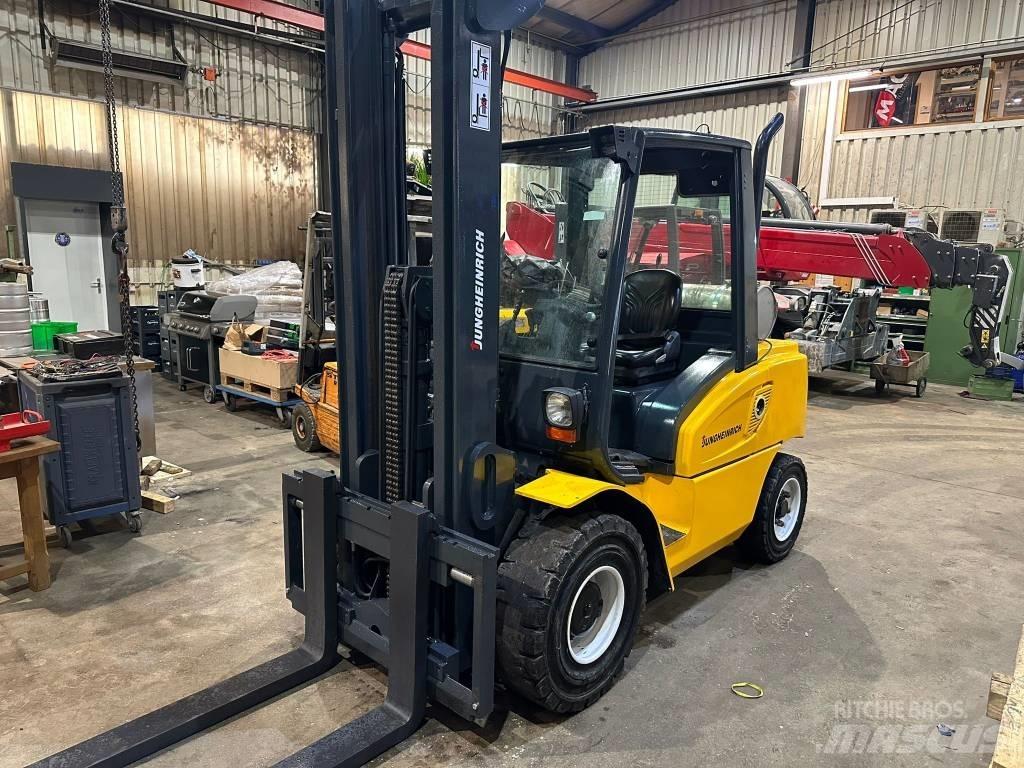 Jungheinrich DFG 550 Diesel Forklifts