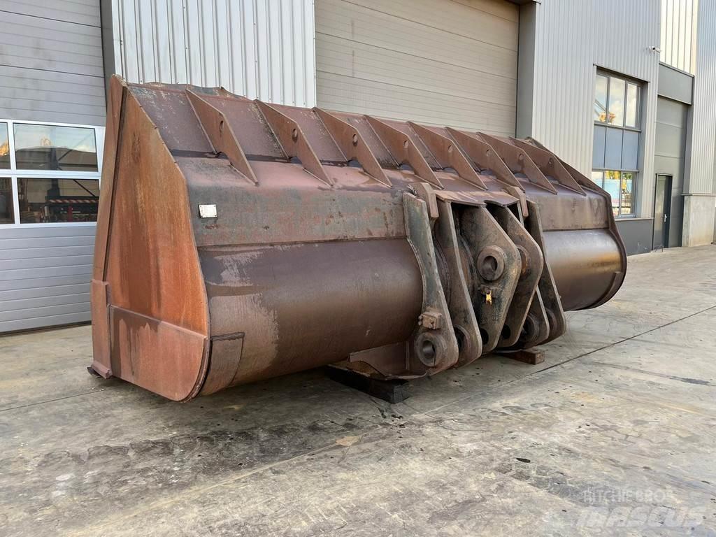 CAT 990 Bucket Buckets