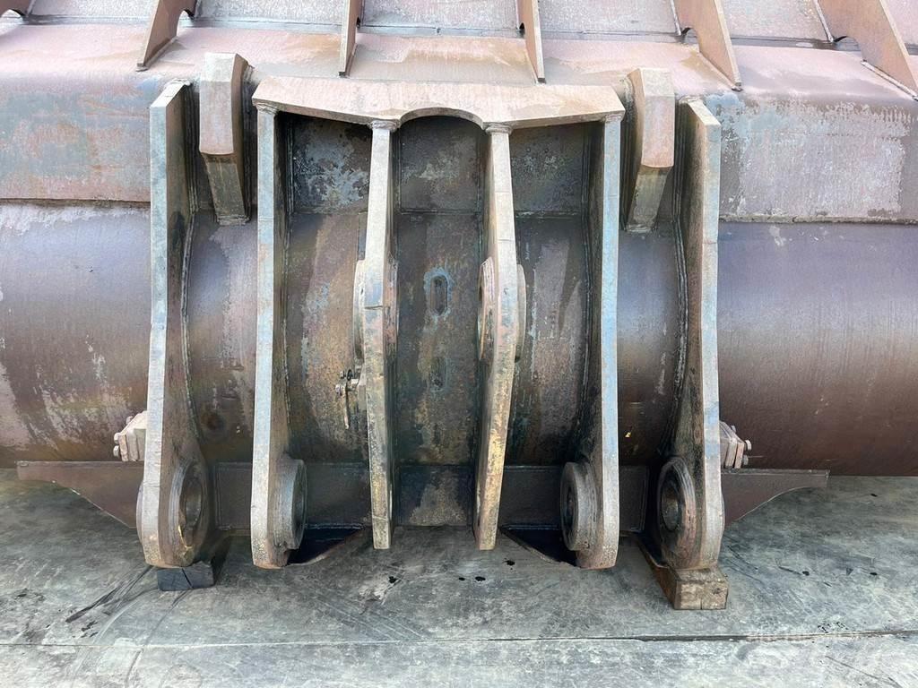 CAT 990 Bucket Buckets