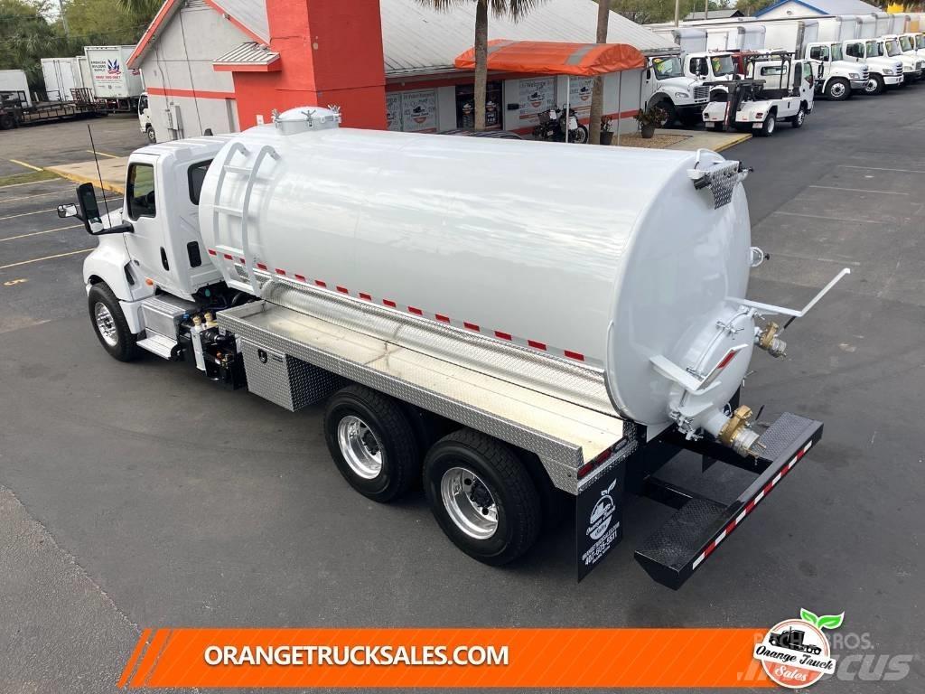 International LT 625 Tank Trucks