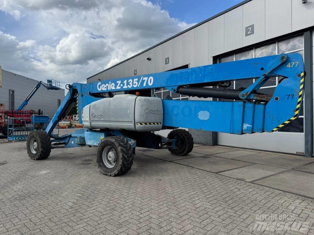 Genie Z 135/70 Articulated boom lifts