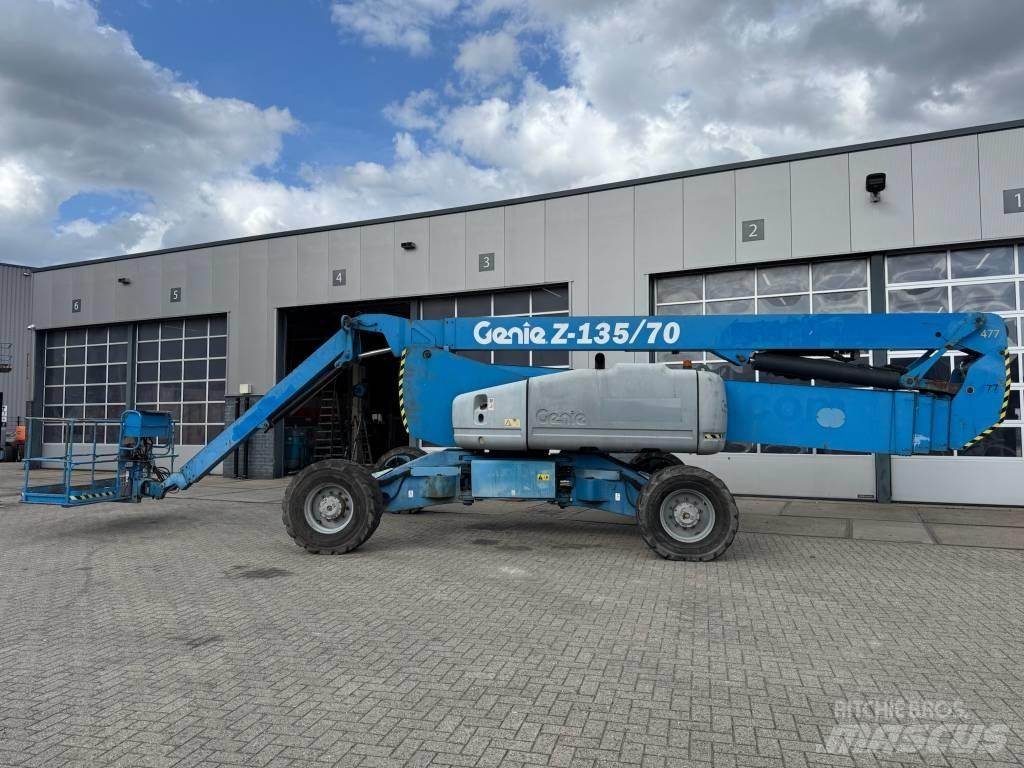 Genie Z 135/70 Articulated boom lifts