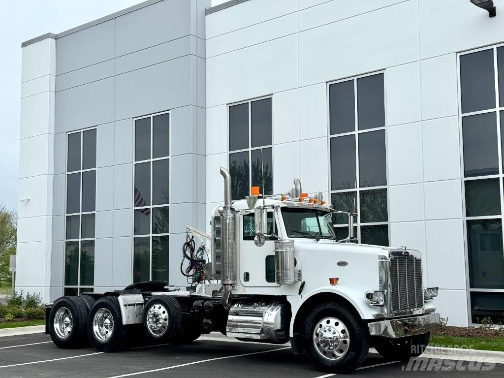 Peterbilt 357 Conventional Trucks / Tractor Trucks