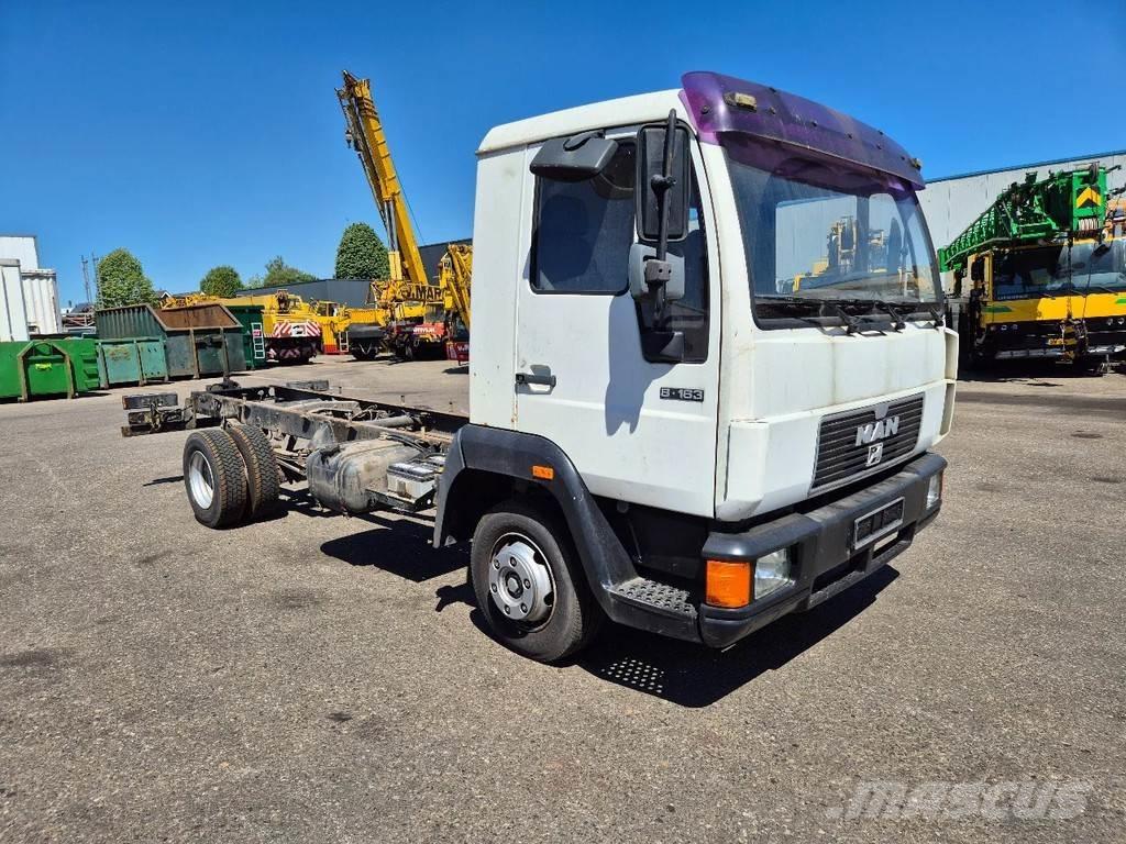 MAN LE 2000 Cab & Chassis Trucks