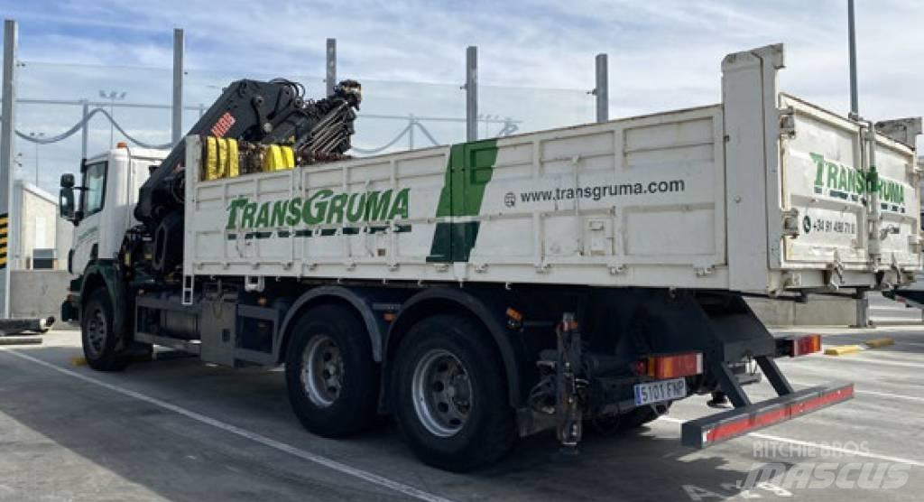 Hiab 477 E-8 Knuckleboom cranes