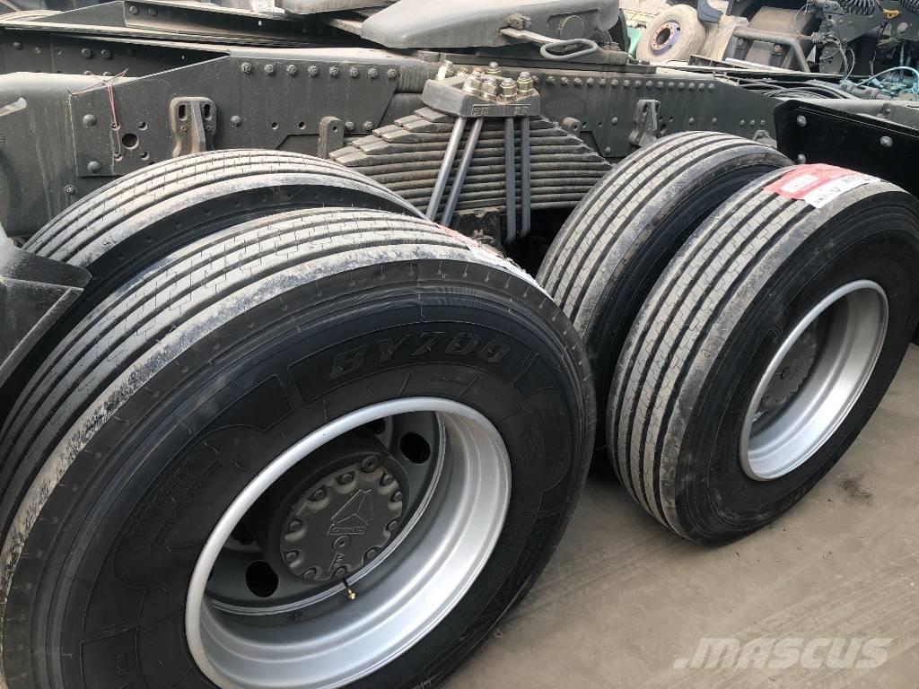 Howo 375 6x4 Conventional Trucks / Tractor Trucks