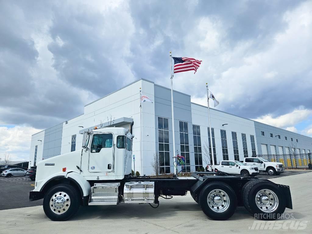 Kenworth T 800 Conventional Trucks / Tractor Trucks