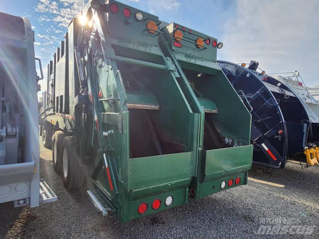 Mack LE Garbage Trucks / Recycling Trucks