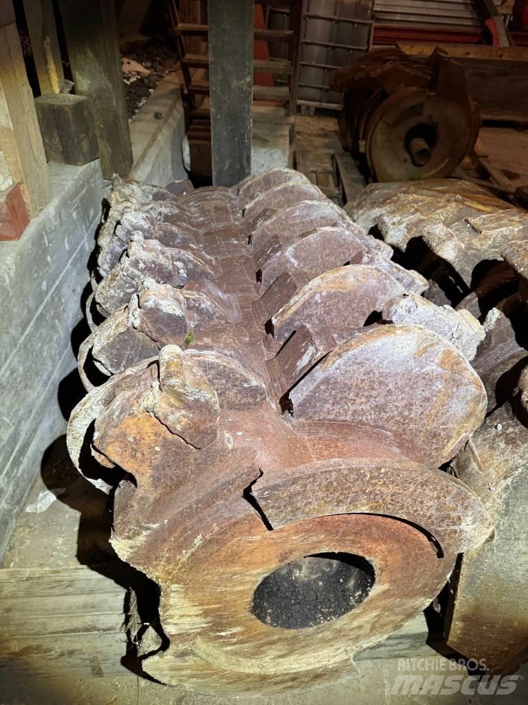 CBI 6400 forged drum Wood Chippers