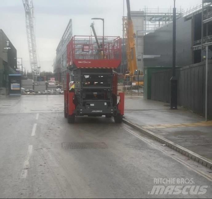 SkyJack SJ9664RT Scissor Lifts