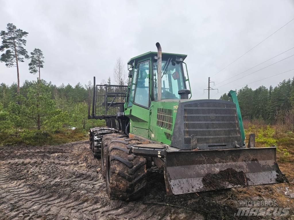 John Deere 1110 D Forwarders