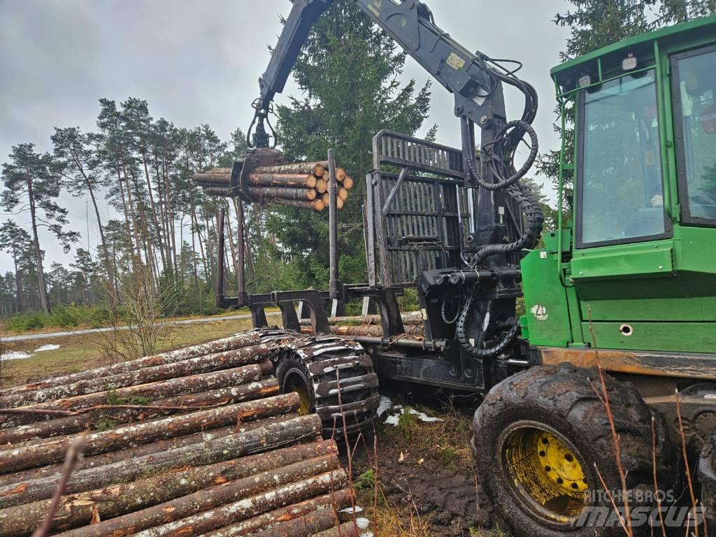 John Deere 1110 D Forwarders