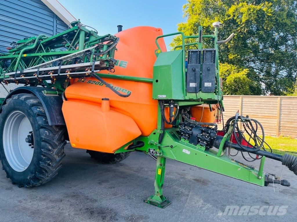 Amazone UX 5200 Trailed sprayers