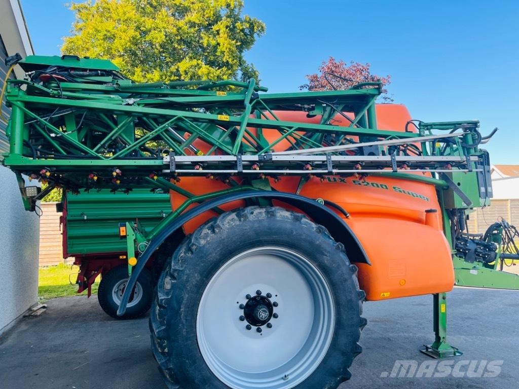 Amazone UX 5200 Trailed sprayers