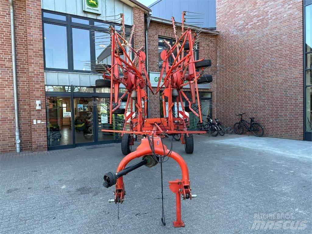 Kuhn GA 7501 Swathers/ Windrowers