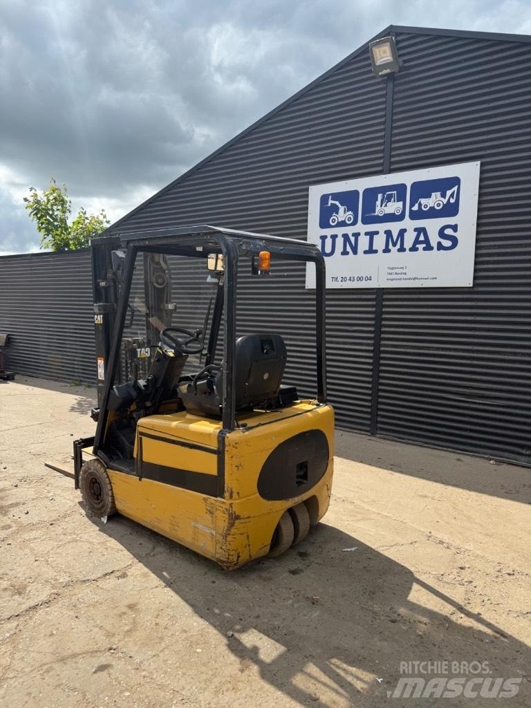 CAT EP 16 Electric Forklifts