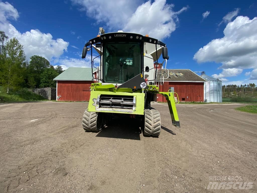 CLAAS Lexion 760 Combine Harvesters