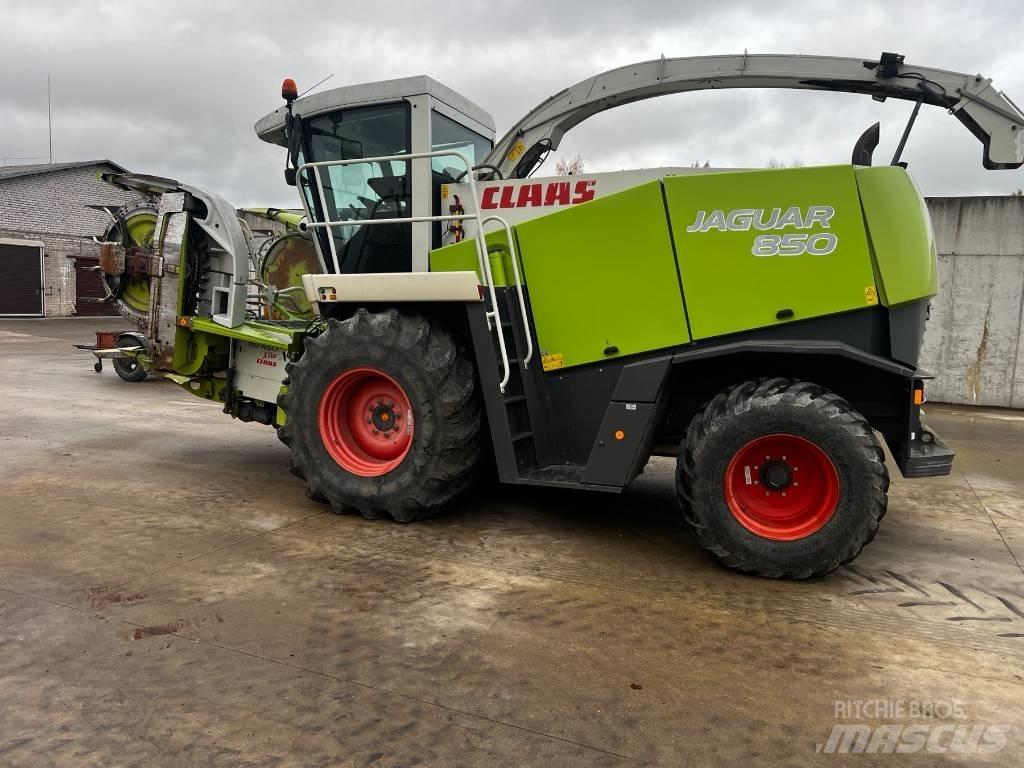 CLAAS Jaguar 850 Forage Harvester