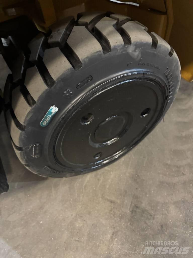 CAT 2C 6000 Misc Forklifts