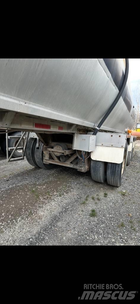 Remtec 4 AXLES Tank Trailers