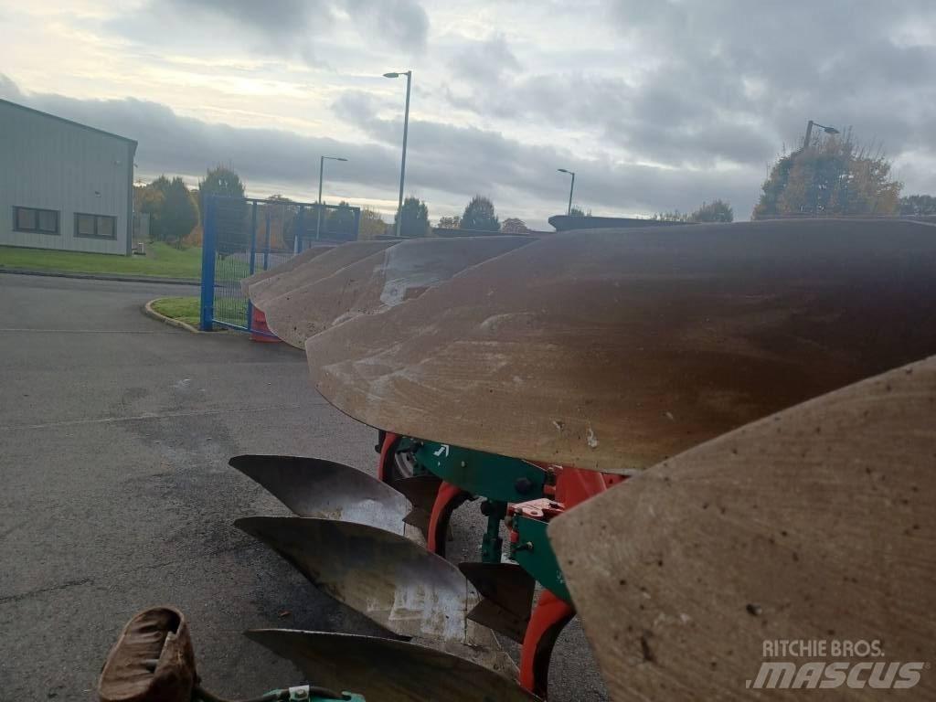 Kverneland 2500S Plows