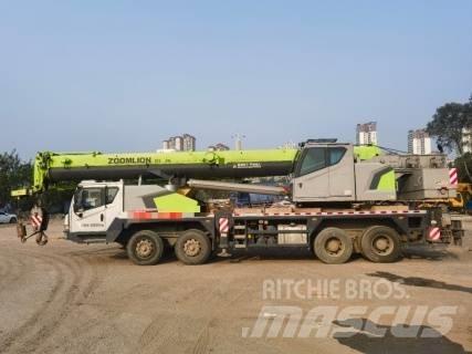Zoomlion ZTC 350 H Mobile and all terrain cranes