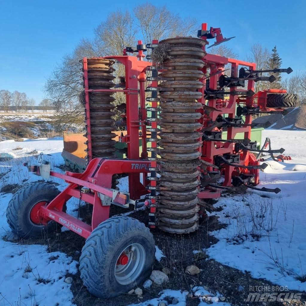 He-Va Triple-Tiller Cultivators