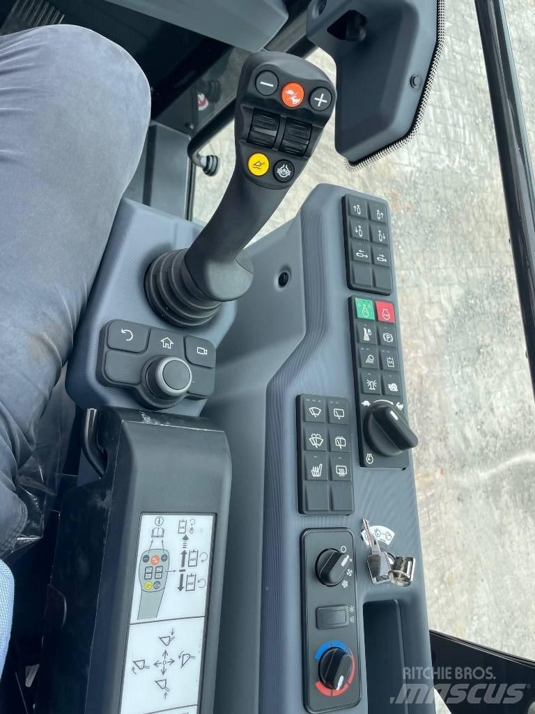 Bobcat L85 Wheel Loaders