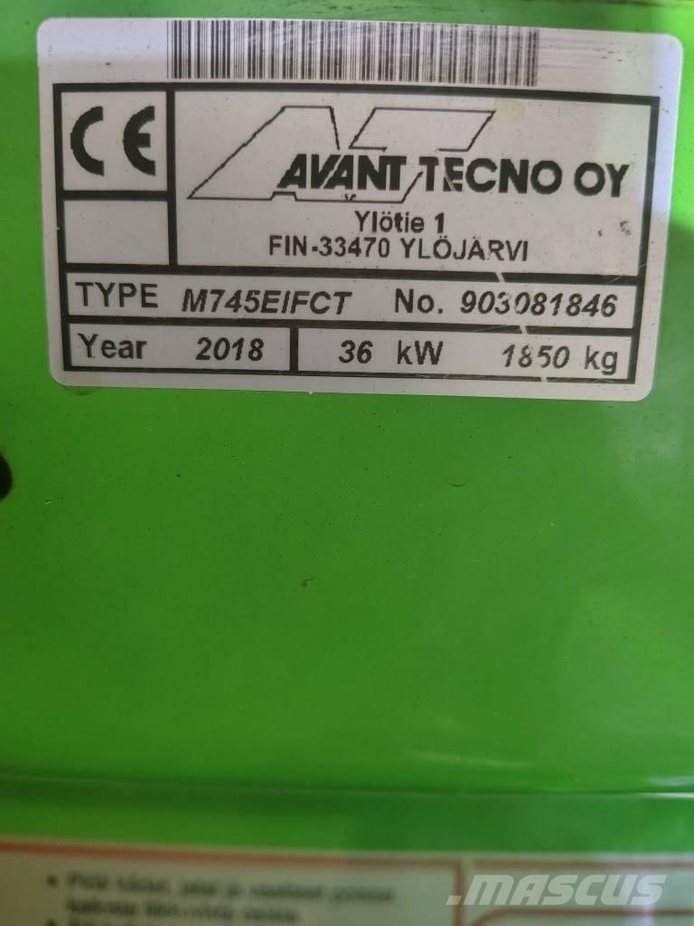 Avant 745 Mini Loader
