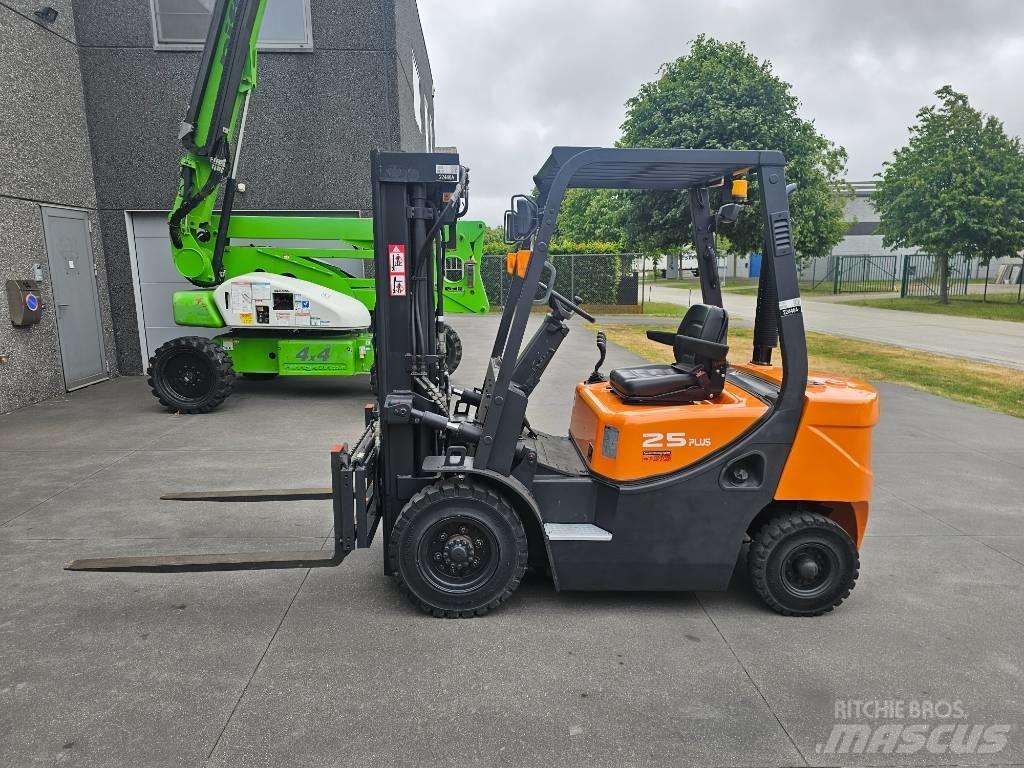 Doosan D 25 G Diesel Forklifts