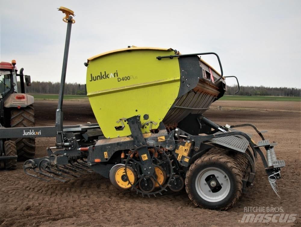 Junkkari D400 Farm Drills