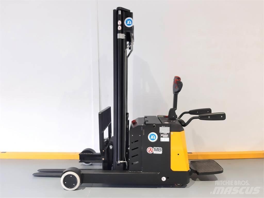  CQE15R Low lifter with platform