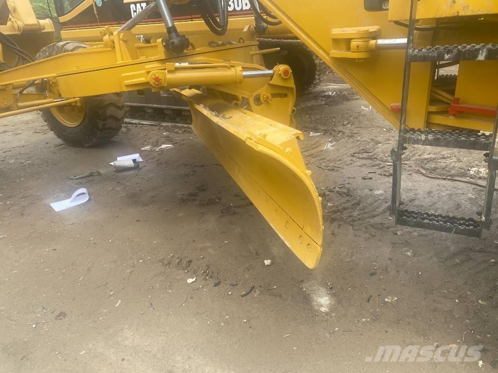 CAT 120 H Motor Graders