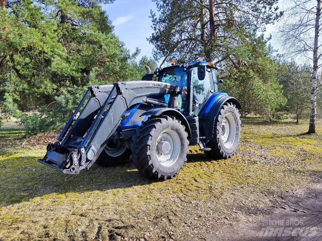 Valtra T 194 Active Tractors
